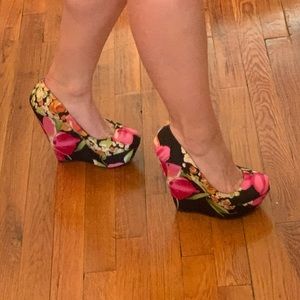 ALDO Floral Wedges Size EU 37 US 6.5